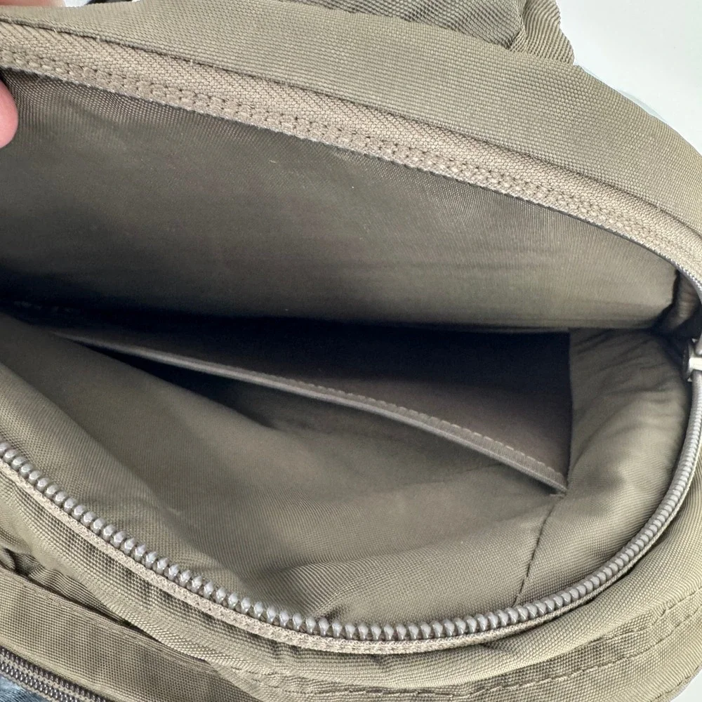 The North Face Surge II Backpack Mens OS Olive Green Laptop Daypack Hiking Read